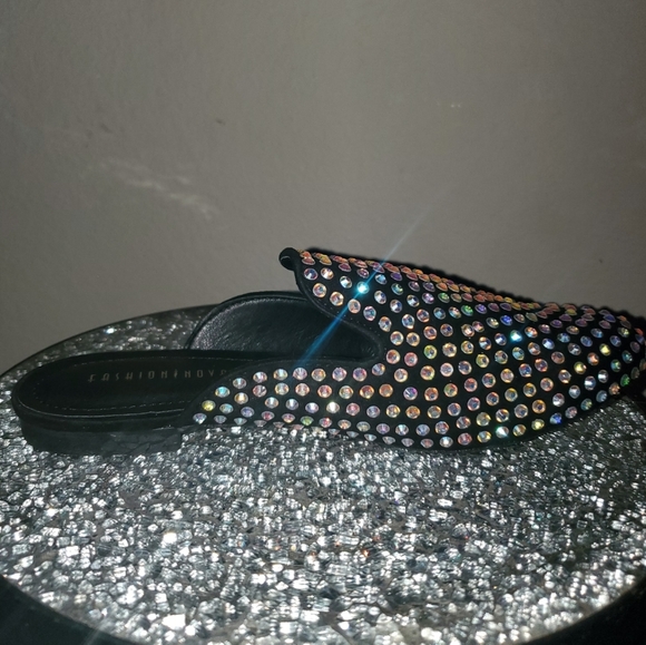 Diamond stud flat slip ons - Picture 3 of 4